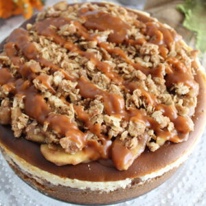 spiced apple pie cheesecake